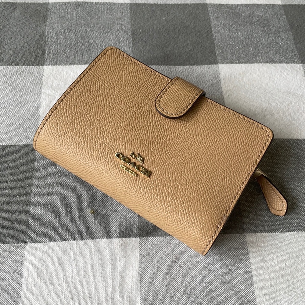 Sandy Leather Wallet